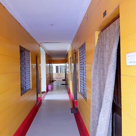 Hotel Swarg Puri Bagian luar foto