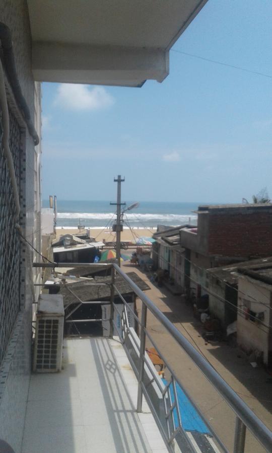 Hotel Swarg Puri Bagian luar foto