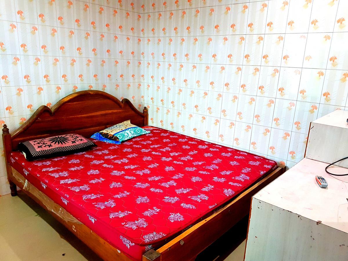 Hotel Swarg Puri Bagian luar foto